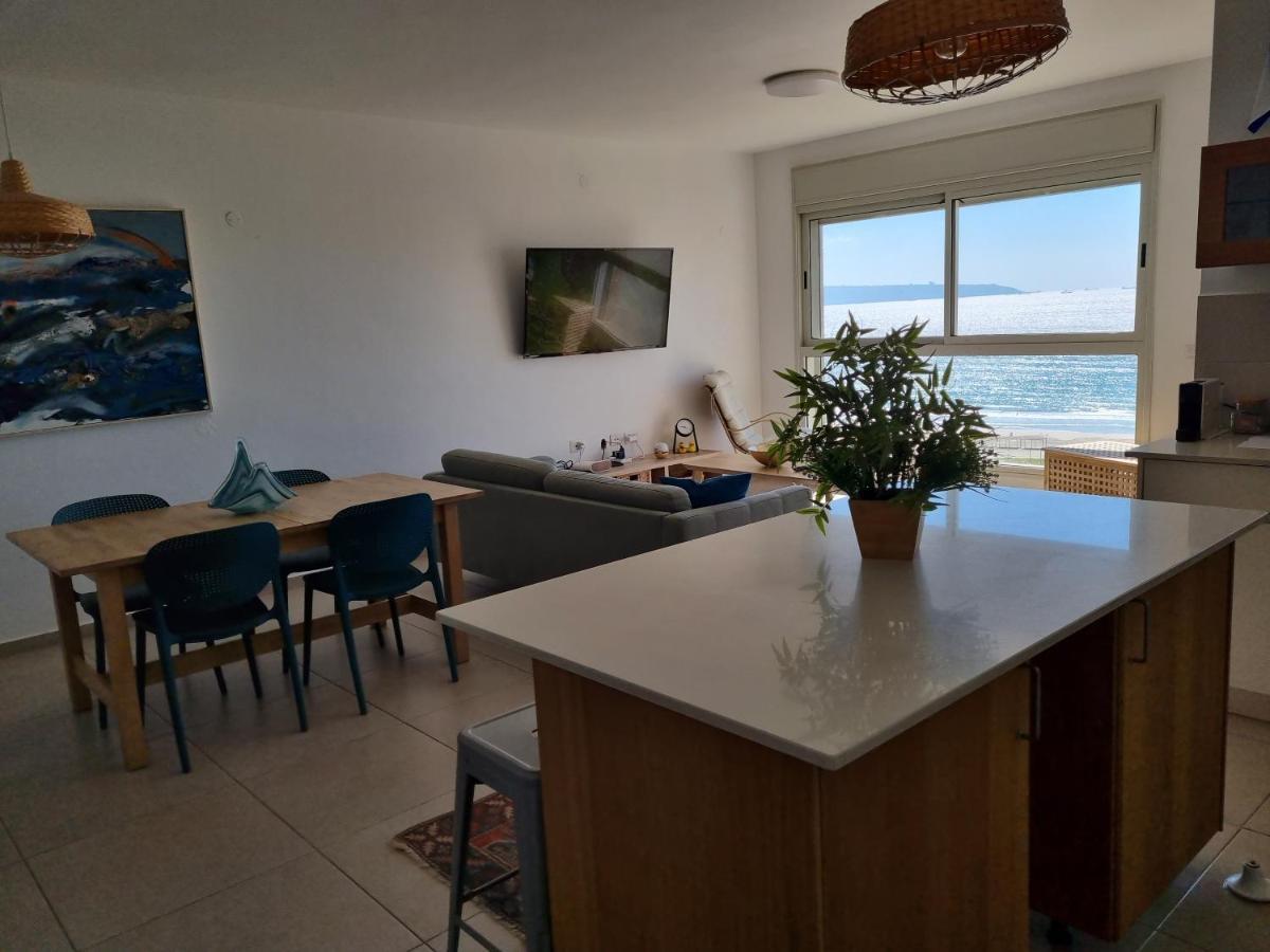 Beachfront Gallery 阿卡 外观 照片
