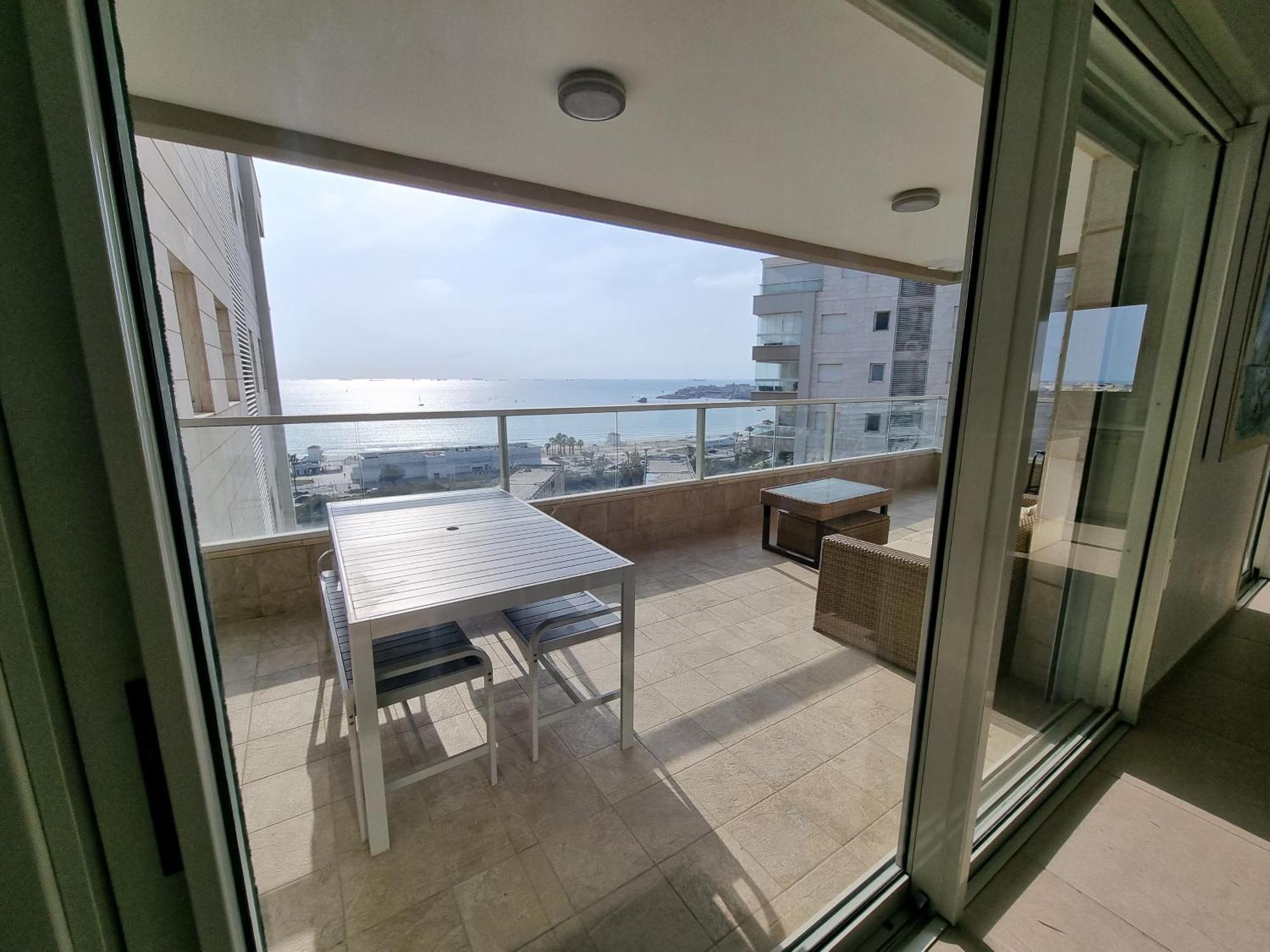 Beachfront Gallery 阿卡 客房 照片