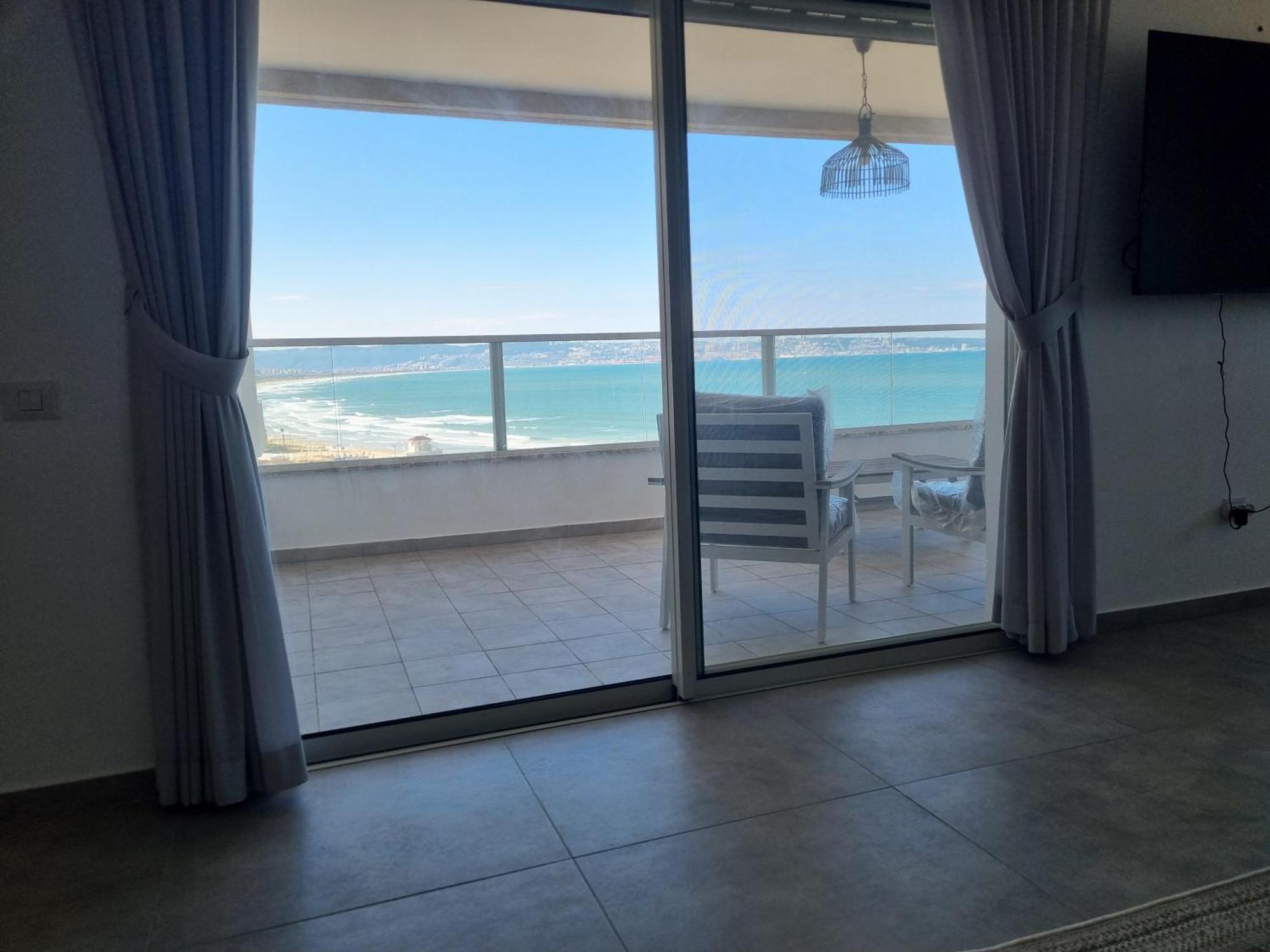Beachfront Gallery 阿卡 外观 照片