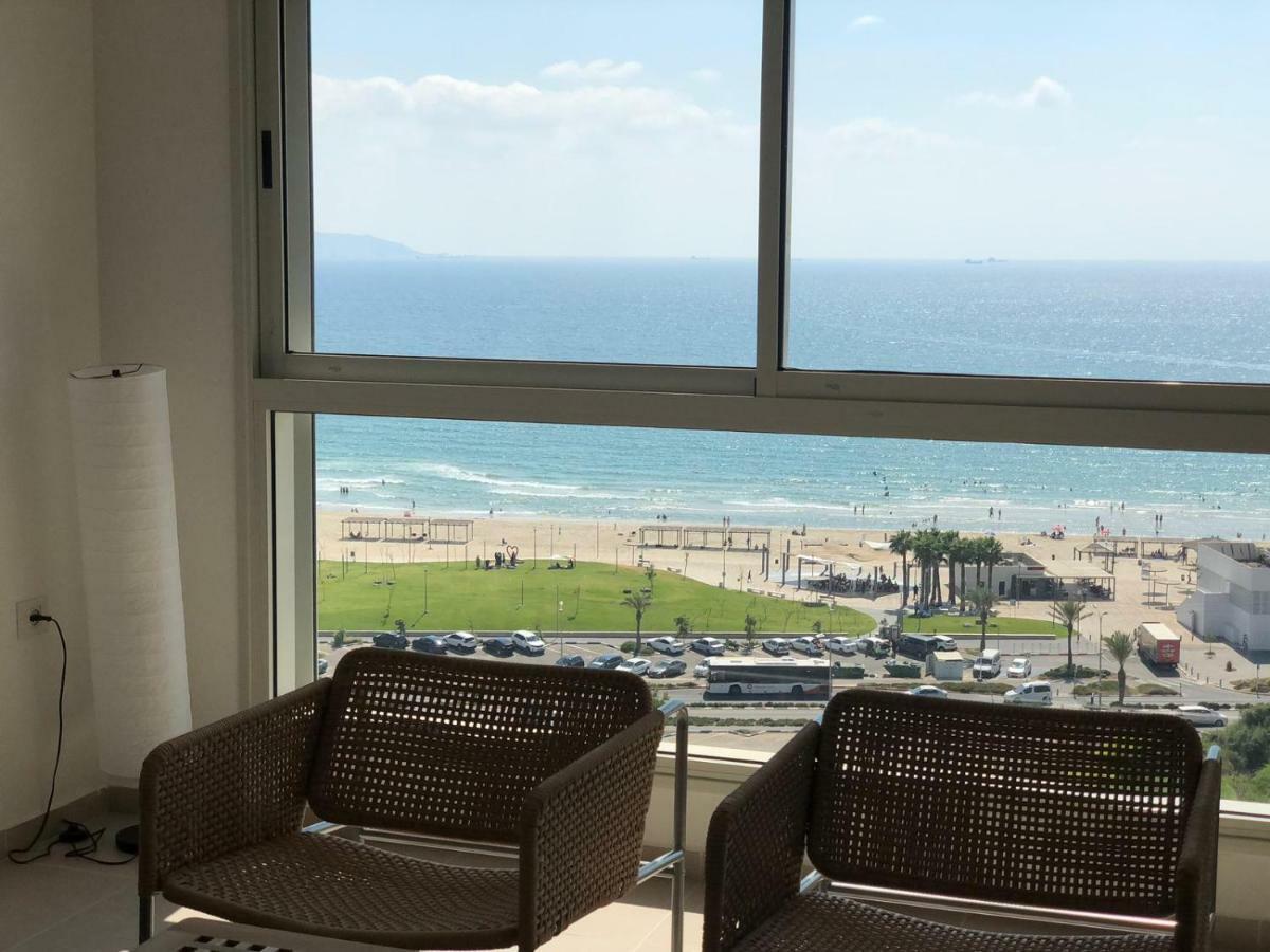 Beachfront Gallery 阿卡 外观 照片